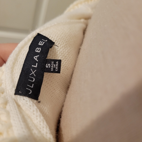 JluxLabel Off the shoulder cream dress - Picture 5 of 5